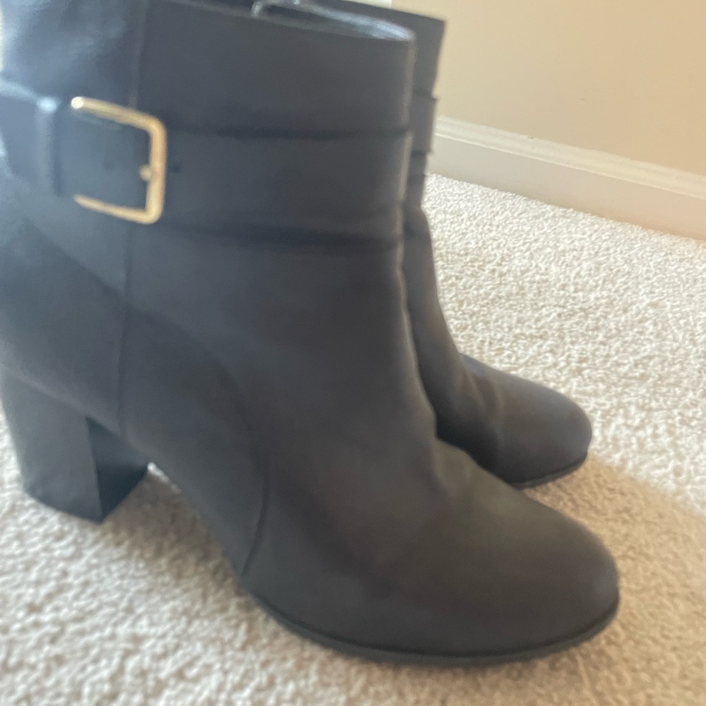Cole Haan size 9 black leather booties with gold buckle - Picture 2 of 5